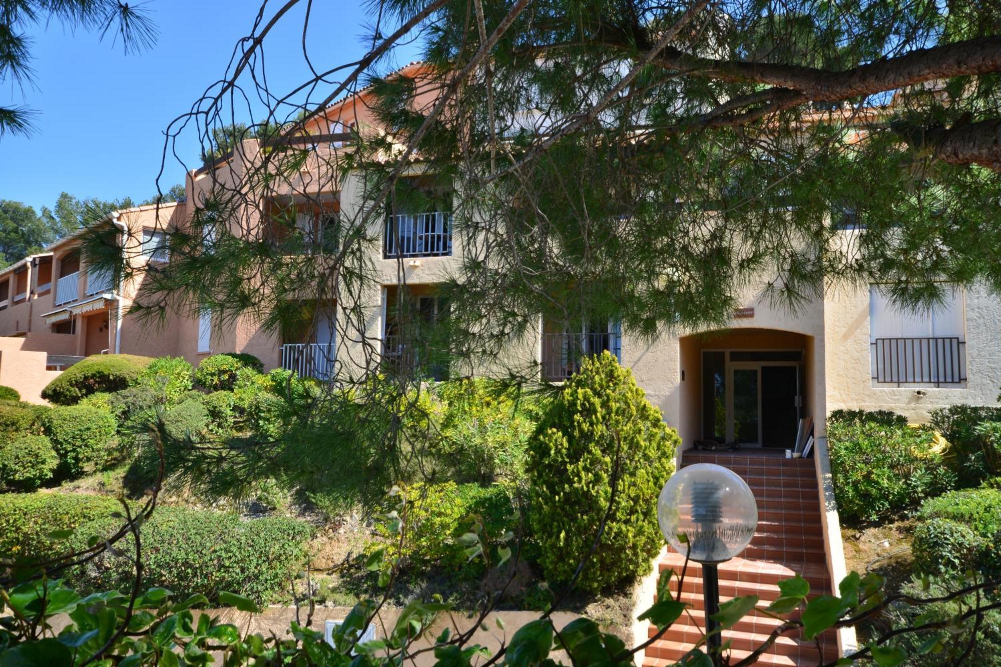 Vvf Residence 滨海圣西尔 外观 照片