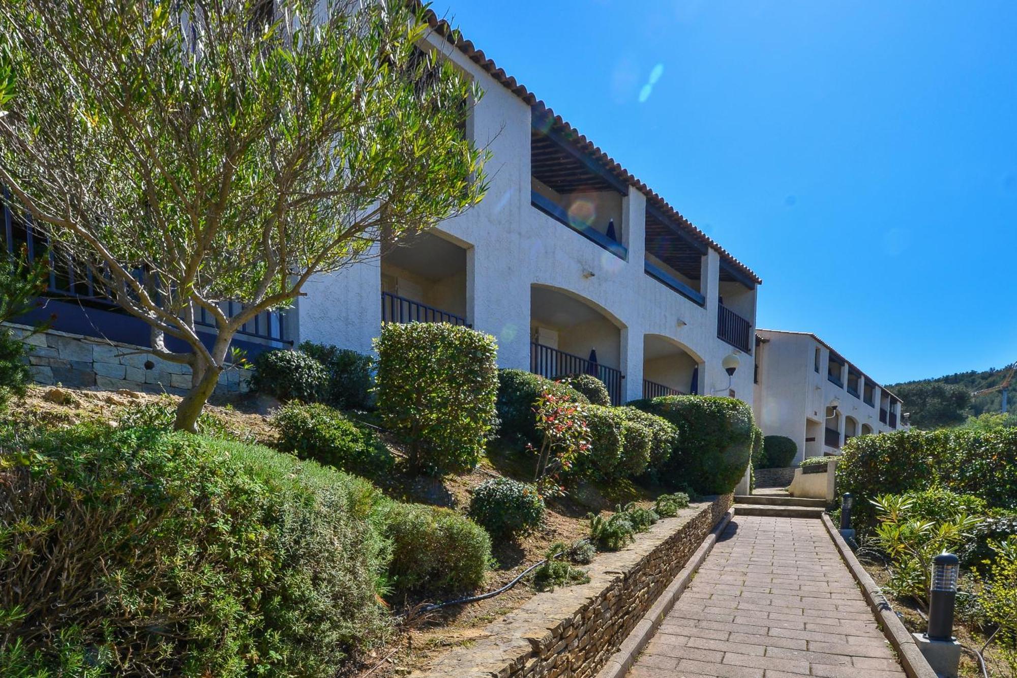 Vvf Residence 滨海圣西尔 外观 照片